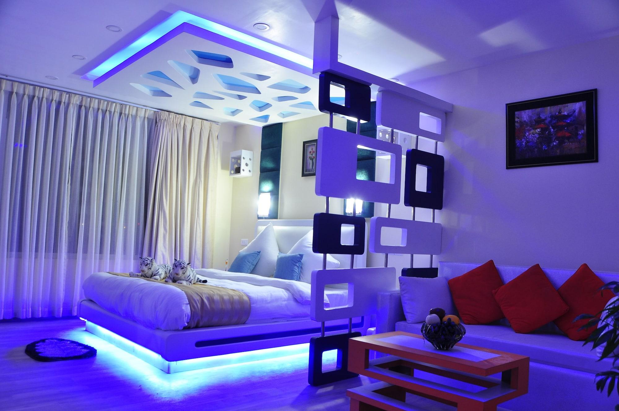 Royal Penguin Boutique Hotel & Spa Katmandu Zewnętrze zdjęcie