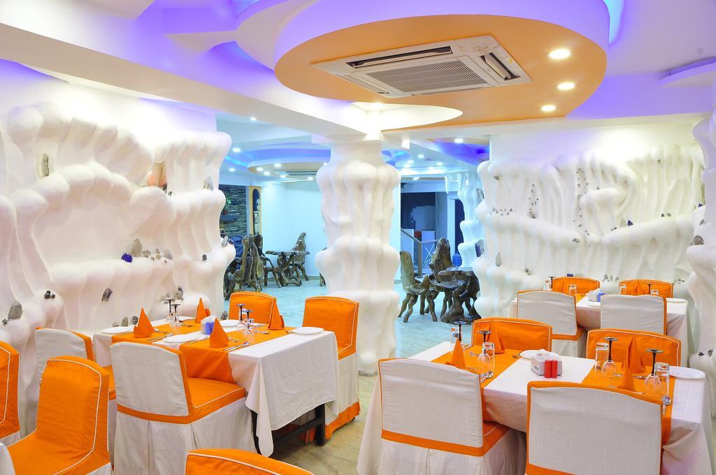 Royal Penguin Boutique Hotel & Spa Katmandu Zewnętrze zdjęcie