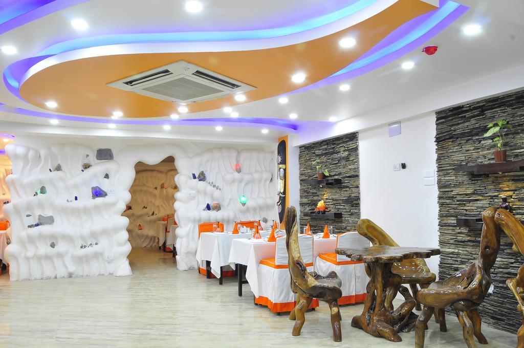 Royal Penguin Boutique Hotel & Spa Katmandu Zewnętrze zdjęcie